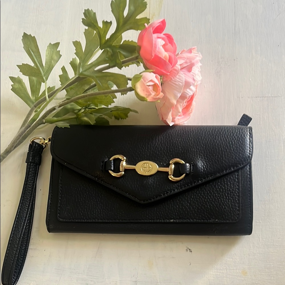 Gianni Bini Black Leather Wallet Timeless Design